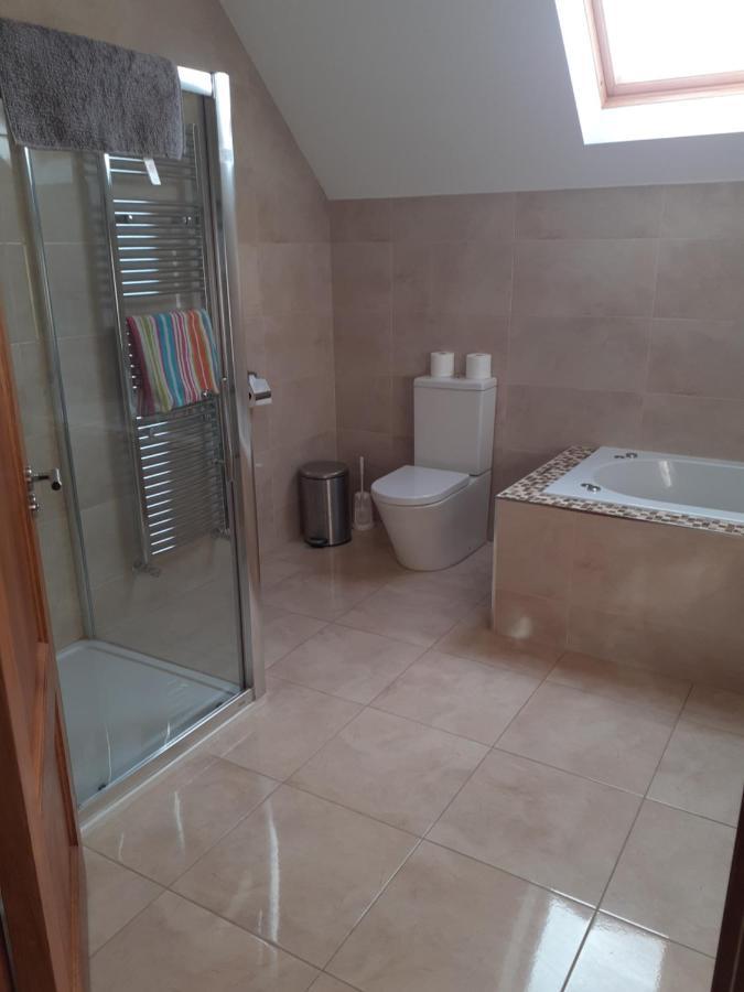 Single Or Twin Room In Lovely Country Residence Nobber Екстериор снимка